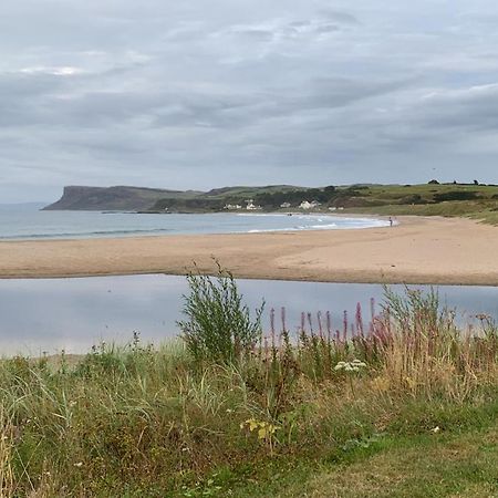 Seaside Apartment - 2 Storey 2 Bedrooms Ballycastle Exterior foto